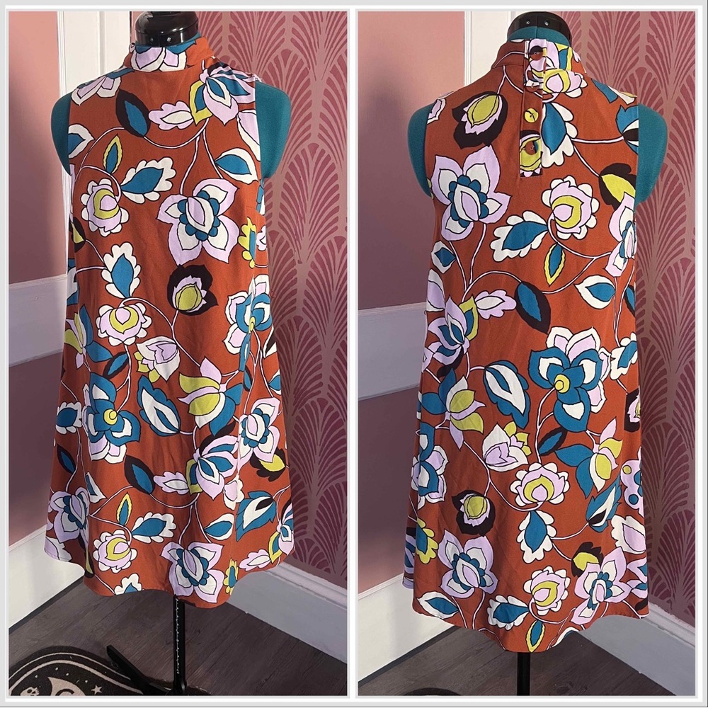 *Last Chance* ModCloth Retro Print Shift Dress (has pockets)